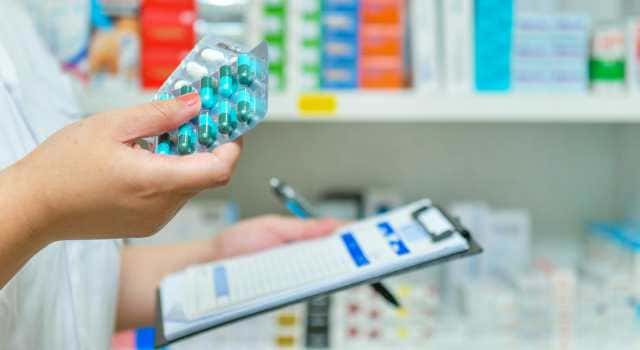 Imagem do curso Fundamentos da Farmácia Clínica e Atenção Farmacêutica