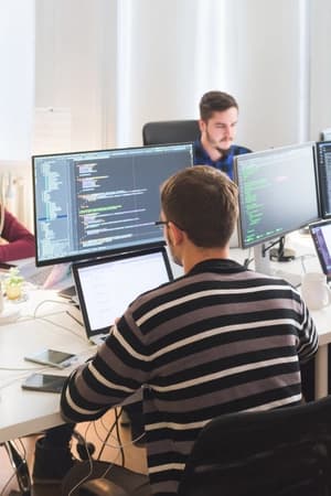 Definir arquitetura e aplicar padrões de projeto