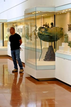 Planejar e gerir exposições inclusivas e interativas