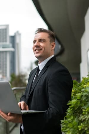 Monitorar impactos e riscos com métodos adequados