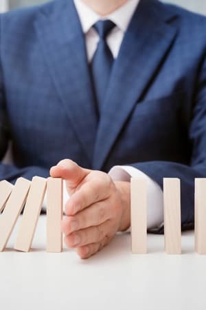 Compreender as bases de riscos e gatilhos de crises