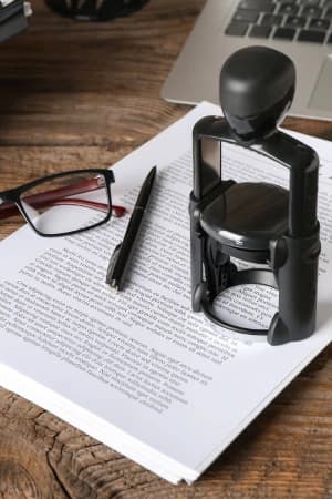 Atuar em defesas, consultorias e órgãos públicos