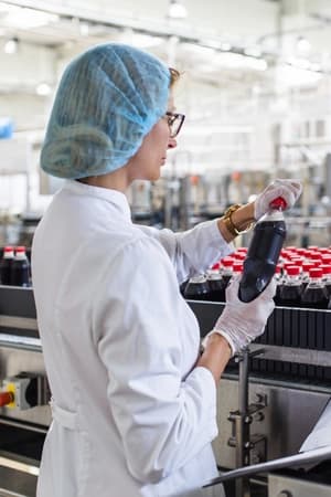 Avaliar rótulos, embalagens e resíduos para segurança