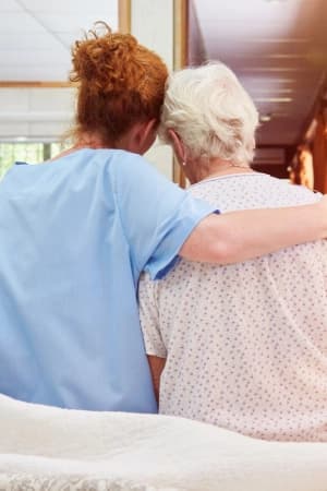 Atuar em hospital, domicílio e ILPI