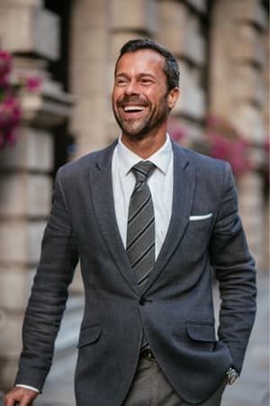 Interpretar tratados e costumes em diferentes áreas