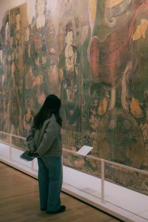 Pesquisar obras e movimentos com rigor crítico