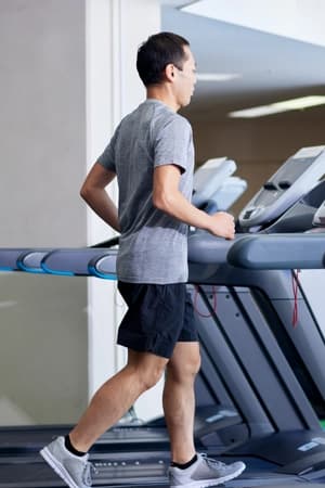 Realizar avaliação funcional e monitorização clínica