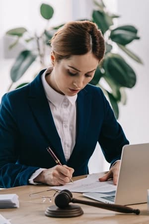 Interpretar jurisprudência e orientar atuação prática