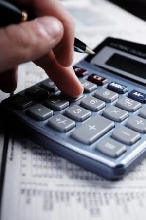 Analisar demonstrações, contas e execução orçamentária