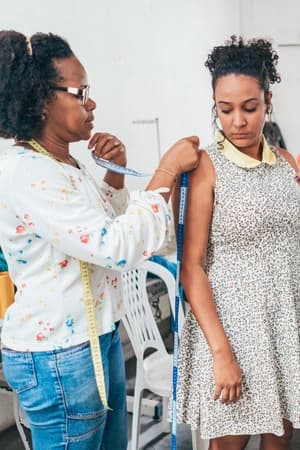 Integrar aspectos legais, administrativos e sociais