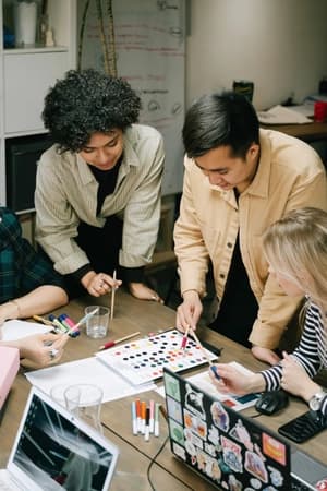 Planejar fidelização e engajamento em vários meios