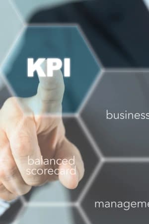 Mensurar impacto com dados, KPIs e OKRs