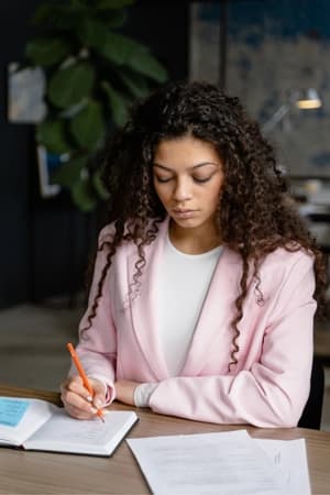 Gerir operações, relacionamento e projetos turísticos