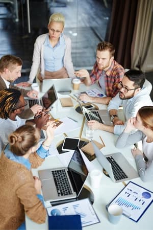 Integrar equipes e projetos com ética e inovação