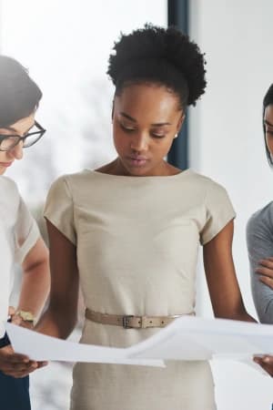 Conduzir mudanças com visão ética e estratégica