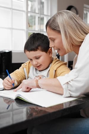 Compreender bases históricas sociais e teóricas