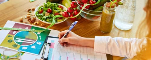 Nutricionista: o que faz e quanto ganha?