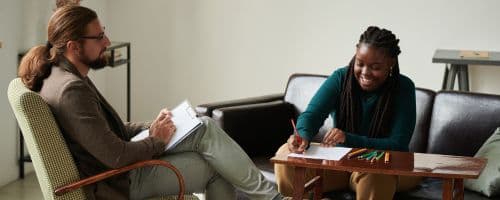 A arte pode curar? Entenda a relação entre a Arteterapia e a Psicologia Analítica