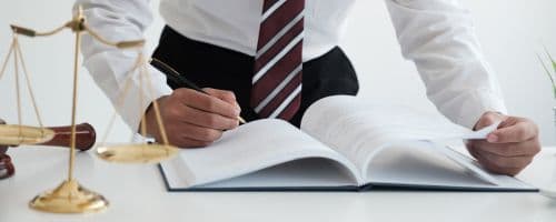 Como a Especialização em Perícia Pode Aprimorar a Atuação de um Profissional no Campo Judicial