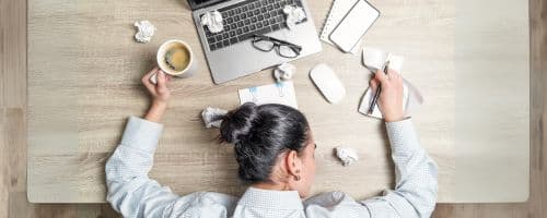 Estudo aponta que estresse no trabalho prejudica mais a saúde mental do que sobrecarga e ansiedade