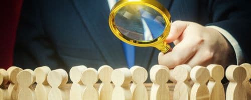 O que é sociologia e como ela estuda a sociedade?