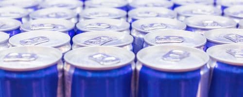 Consumo excessivo de energéticos pode levar a transtornos psíquicos: Saiba mitos e verdades sobre