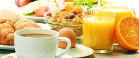 Comer mais no café da manhã ajuda a emagrecer, diz estudo