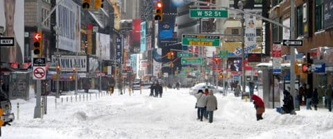 Nevasca histórica paralisa Nova York 