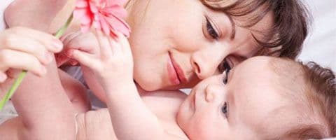 Pesquisa informa que amor de mãe faz cérebro do filho se desenvolver mais