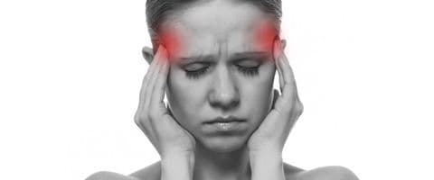 Enxaqueca pode elevar risco de AVC e infarto
