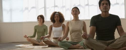 Meditação na Educação: Transformando salas de aula em Minas Gerais