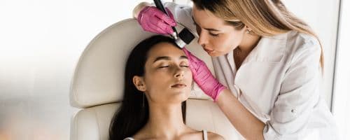 Como funciona a Pós-graduação em Enfermagem Dermatológica?