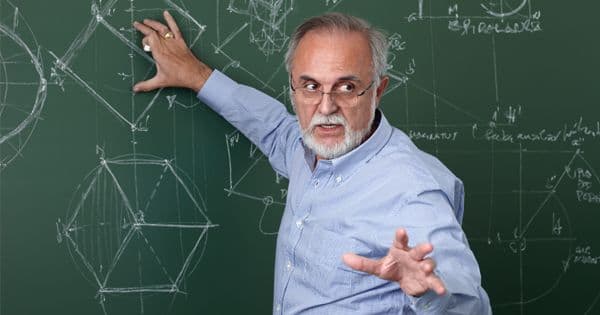 Quase metade dos professores não têm formação na matéria que ensinam